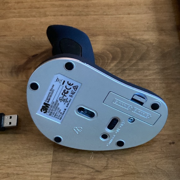 3M wireless ergonomic mouse - Picture 2 of 4